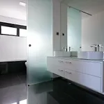 Spacious Luxury With A Great View, Funchal, Free Wifi And Parking *