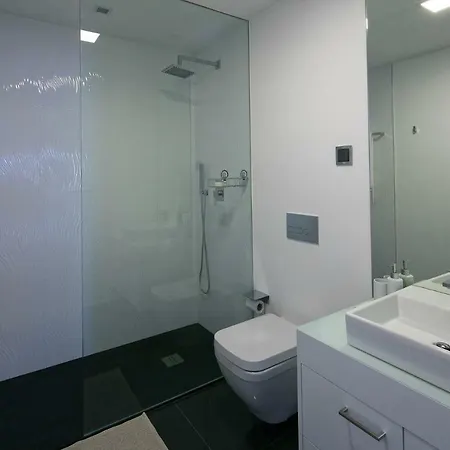 Appartement Spacious Luxury With A Great View, Funchal, Free Wifi And Parking