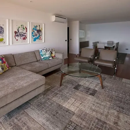 Spacious Luxury With A Great View, Funchal, Free Wifi And Parking Διαμέρισμα Φουνκάλ