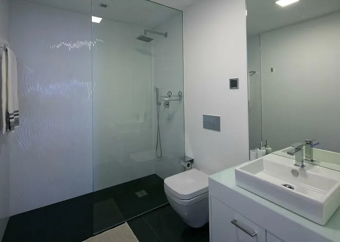 Lejlighed Spacious Luxury With A Great View, Funchal, Free Wifi And Parking