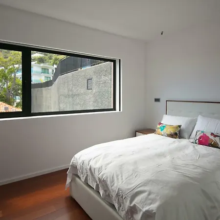 아파트 Spacious Luxury With A Great View, Funchal, Free Wifi And Parking *