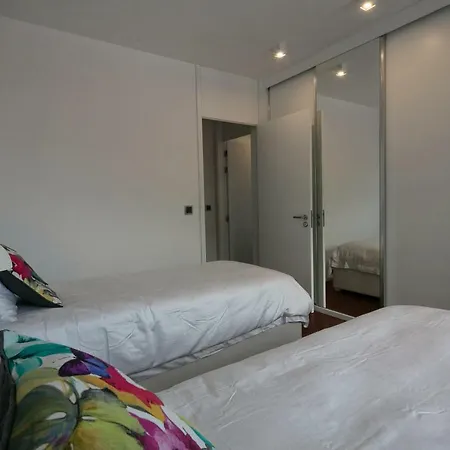 Spacious Luxury With A Great View, Funchal, Free Wifi And Parking * 푼샬