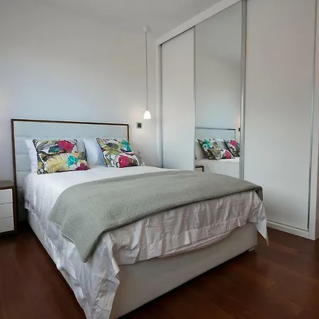 아파트 Spacious Luxury With A Great View, Funchal, Free Wifi And Parking *